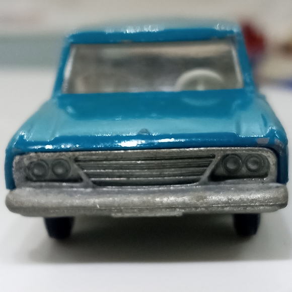 Vintage 1965 Lesney Matchbox Studebaker Lark Wagonaire Series #42 - Picture 3 of 9